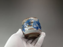 Load image into Gallery viewer, Shino Glazed Stoneware Teacup no.6 手工陶艺志野杯 135ml
