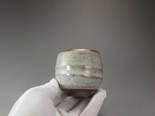 Load image into Gallery viewer, Shino Glazed Stoneware Teacup no.6 手工陶艺志野杯 135ml
