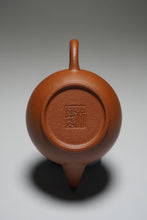 Load image into Gallery viewer, Small Zhuni Shuiping Yixing Teapot 朱泥小水平 70ml

