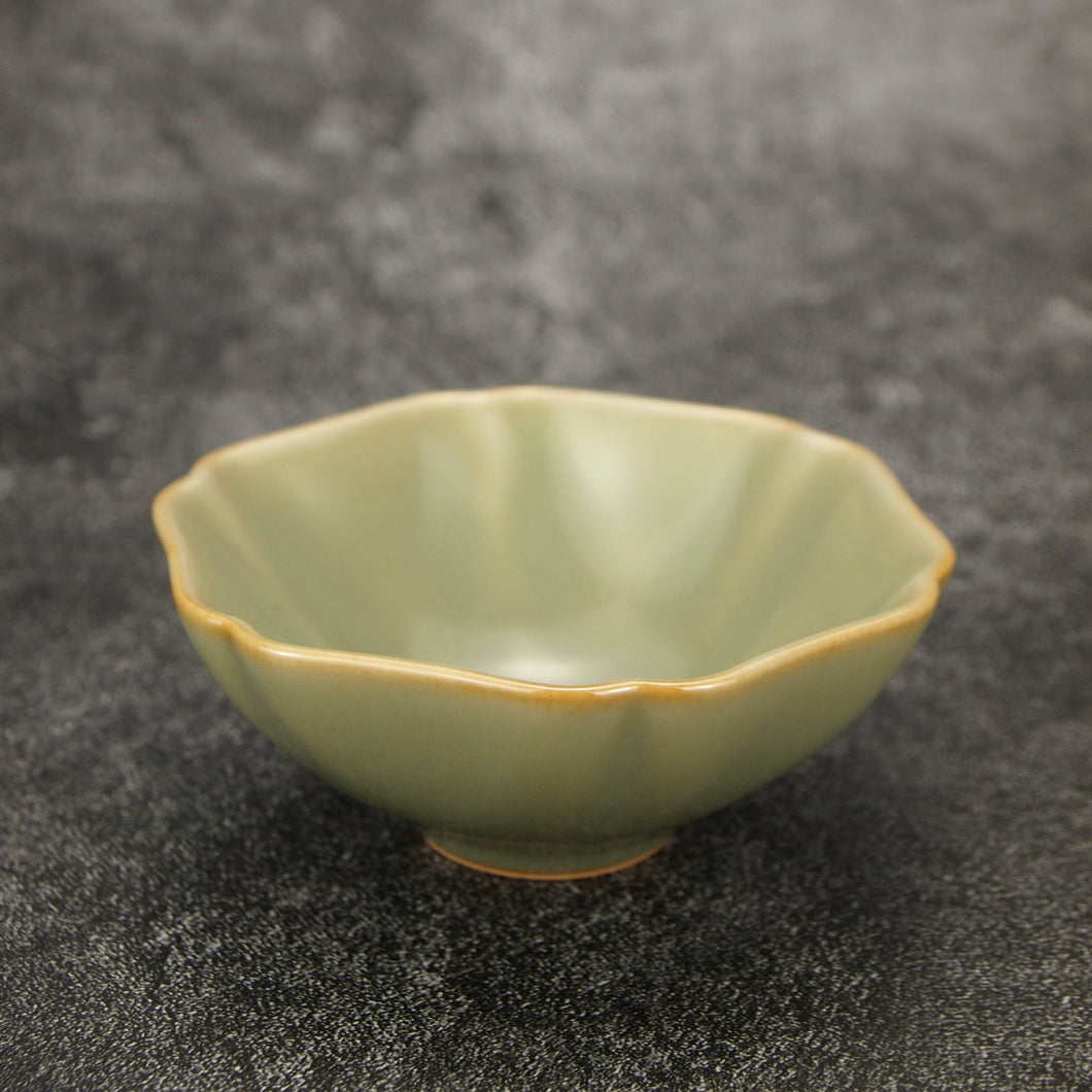 70ml Jade Series Ruyao Sunflower Teacup 汝窑青玉釉葵口六方杯