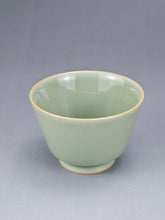 Load image into Gallery viewer, 70ml Miseyou Porcelain Horseshoe Teacup from Jingdezhen 秘色釉小马蹄杯
