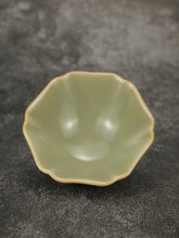 Load image into Gallery viewer, 70ml Jade Series Ruyao Sunflower Teacup 汝窑青玉釉葵口六方杯
