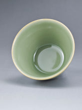 Load image into Gallery viewer, 70ml Miseyou Porcelain Horseshoe Teacup from Jingdezhen 秘色釉小马蹄杯
