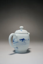 Load image into Gallery viewer, Qinghua Fish Motif Jingdezhen Porcelain Teapot 青花写意小高仕壶 70ml
