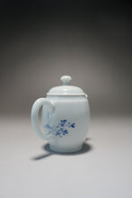 Load image into Gallery viewer, Qinghua Bird on Branch Jingdezhen Porcelain Teapot 青花写意小高仕壶 70ml
