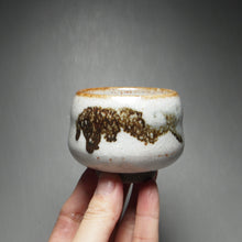 Load image into Gallery viewer, Shino Glazed Stoneware Teacup no.4 手工陶艺志野杯 75ml
