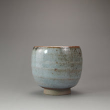 Load image into Gallery viewer, Shino Glazed Stoneware Teacup no.7 手工陶艺志野杯 115ml
