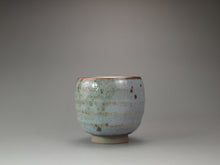 Load image into Gallery viewer, Shino Glazed Stoneware Teacup no.7 手工陶艺志野杯 115ml
