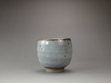 Load image into Gallery viewer, Shino Glazed Stoneware Teacup no.7 手工陶艺志野杯 115ml
