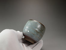 Load image into Gallery viewer, Shino Glazed Stoneware Teacup no.7 手工陶艺志野杯 115ml
