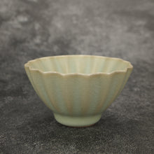 Load image into Gallery viewer, 80ml Renaissance Series Ruyao Six Lobe Teacup 汝窑复古釉十六瓣杯
