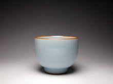 Load image into Gallery viewer, 80ml Straight Wall Royal Jade Ruyao Teacup 汝窑御青直立杯
