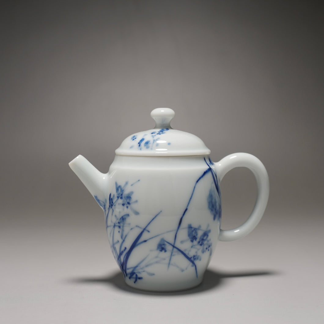 Qinghua Orchid Jingdezhen Fine Porcelain Teapot by Master KuangShi 青花匡石手绘高士壶-兰花 85ml