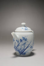 Load image into Gallery viewer, Qinghua Orchid Jingdezhen Fine Porcelain Teapot by Master KuangShi 青花匡石手绘高士壶-兰花 85ml
