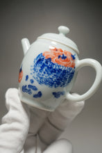 Load image into Gallery viewer, Qinghua Persimmon Jingdezhen Fine Porcelain Teapot by Master KuangShi 青花匡石手绘高士壶-柿子 85ml
