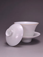 Load image into Gallery viewer, 90ml Little Horseshoe Tianbai Jingdezhen Porcelain Gaiwan with Brown Rim
