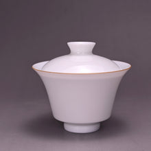 Load image into Gallery viewer, 90ml Little Horseshoe Tianbai Jingdezhen Porcelain Gaiwan with Brown Rim
