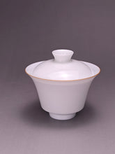 Load image into Gallery viewer, 90ml Little Horseshoe Tianbai Jingdezhen Porcelain Gaiwan with Brown Rim
