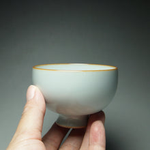 Load image into Gallery viewer, 95ml Moon White Ruyao High Base Teacup 月白汝窑高足杯
