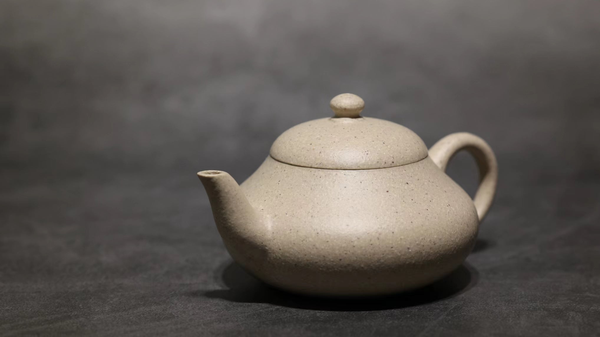 Baiyuduan Pear Yixing Teapot 白玉段梨形壶 140ml – MudandLeaves