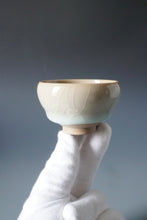 Load image into Gallery viewer, 95ml Ltd. Ed. Shan Kilns Ruyao FangHua Teacup 善窑汝窑芳华杯
