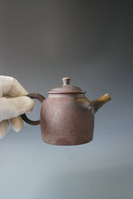 Load image into Gallery viewer, Wood Fired Jingdezhen Stoneware Teapot 柴烧茶壶 175ml
