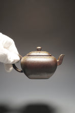 Load image into Gallery viewer, Wood Fired Lao Zini Wugou Yixing Teapot 柴烧老紫泥鸣远无垢 190ml
