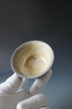Load image into Gallery viewer, Wood Fired Jingdezhen Stoneware Gaiwan 柴烧盖碗 135ml
