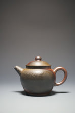 Load image into Gallery viewer, Wood Fired Handpicked TianQingNi Julun Yixing Teapot 柴烧天青泥巨轮珠 150ml
