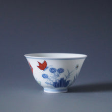 Load image into Gallery viewer, Doucai Butterflies Jingdezhen Porcelain Teacup 斗彩花蝶仿古杯 70ml
