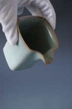 Load image into Gallery viewer, Square Ruyao Fair Cup by Shan Kilns 善窑汝窑公道杯
