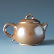Load image into Gallery viewer, Wood Fired Ringlid Xishi Nixing Teapot by Li Wenxin 李文新柴烧坭兴壶 130ml
