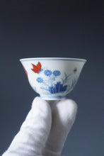 Load image into Gallery viewer, Doucai Butterflies Jingdezhen Porcelain Teacup 斗彩花蝶仿古杯 70ml
