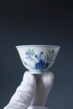Load image into Gallery viewer, Doucai Butterflies Jingdezhen Porcelain Teacup 斗彩花蝶仿古杯 70ml
