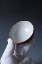 Load image into Gallery viewer, Wide Red Ruyao Teacup 善窑汝窑霁红压手杯 100ml
