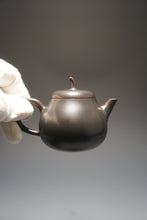 Load image into Gallery viewer, 130ml Dark Eggplant Teapot by Li Wenxin 李文新茄瓜泥兴壶 (深）

