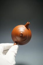 Load image into Gallery viewer, Red Jiangponi Panhu Yixing Teapot 降坡红泥潘壶 140ml

