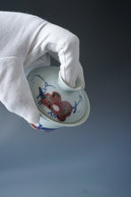 Load image into Gallery viewer, Qinghua Youlihong Crane Jingdezhen Porcelain Gaiwan 青花釉里红八大山人风格花鸟盖碗 120ml
