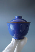 Load image into Gallery viewer, Blue Ruyao Gaiwan by KengKou Studio 坑口烧汝窑霁蓝盖碗
