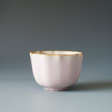 Load image into Gallery viewer, 75ml Pink Ruyao Lobed Teacup by Shan Kilns 善窑粉红汝窑杯
