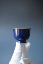 Load image into Gallery viewer, 80ml Jilan Blue Ruyao Teacup by Shan Kilns 善窑汝窑霁蓝直身盏
