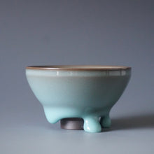 Load image into Gallery viewer, 100ml Dripping Jade Blue Ruyao Teacup by KengKou Studio 坑口烧汝窑青绿悟道杯
