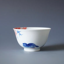 Load image into Gallery viewer, 115ml Qinghua Bird and Rock Jingdezhen Porcelain Teacup by KuangShi 青花匡石手绘鸟石杯
