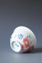 Load image into Gallery viewer, 115ml Qinghua Bird and Rock Jingdezhen Porcelain Teacup by KuangShi 青花匡石手绘鸟石杯
