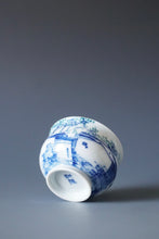Load image into Gallery viewer, 75ml Qinghua Hometown Jingdezhen Porcelain Teacup by KuangShi 青花匡石手绘故乡杯
