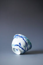 Load image into Gallery viewer, 115ml Qinghua Bird and Branches Jingdezhen Porcelain Teacup by KuangShi 青花匡石手绘枝鸟杯
