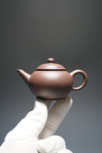 Load image into Gallery viewer, Small Dicaoqing Shuiping Yixing Teapot 底槽青小水平壶 90ml
