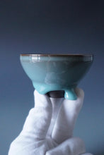 Load image into Gallery viewer, 100ml Dripping Jade Blue Ruyao Teacup by KengKou Studio 坑口烧汝窑青绿悟道杯
