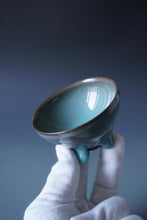 Load image into Gallery viewer, 100ml Dripping Jade Blue Ruyao Teacup by KengKou Studio 坑口烧汝窑青绿悟道杯
