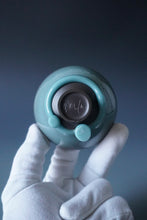 Load image into Gallery viewer, 100ml Dripping Jade Blue Ruyao Teacup by KengKou Studio 坑口烧汝窑青绿悟道杯
